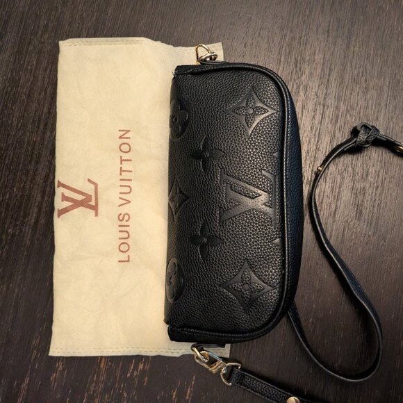 LOUIS VUITTON Ivy Monogram Imprint Leather Shoulder/Crossbody Purse - Picture 2 of 12